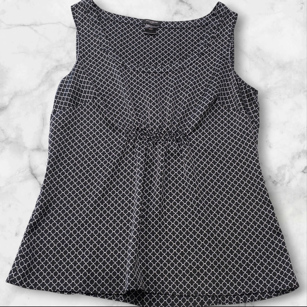 Ann Taylor Black & White Sleeveless Blouse Size Medium (M) A82